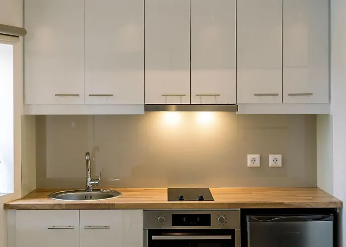 Icarus & Hermes Luxury *